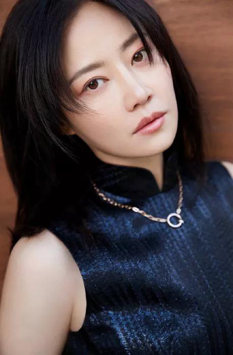 谭卓：知性优雅，青春靓丽，温婉大方