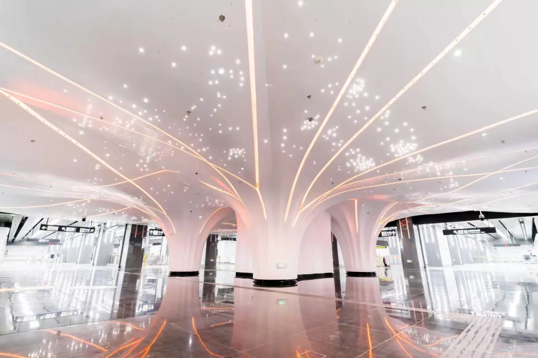 “最美车站”现身，2022上海网红打卡圣地，乘着地铁去旅行...