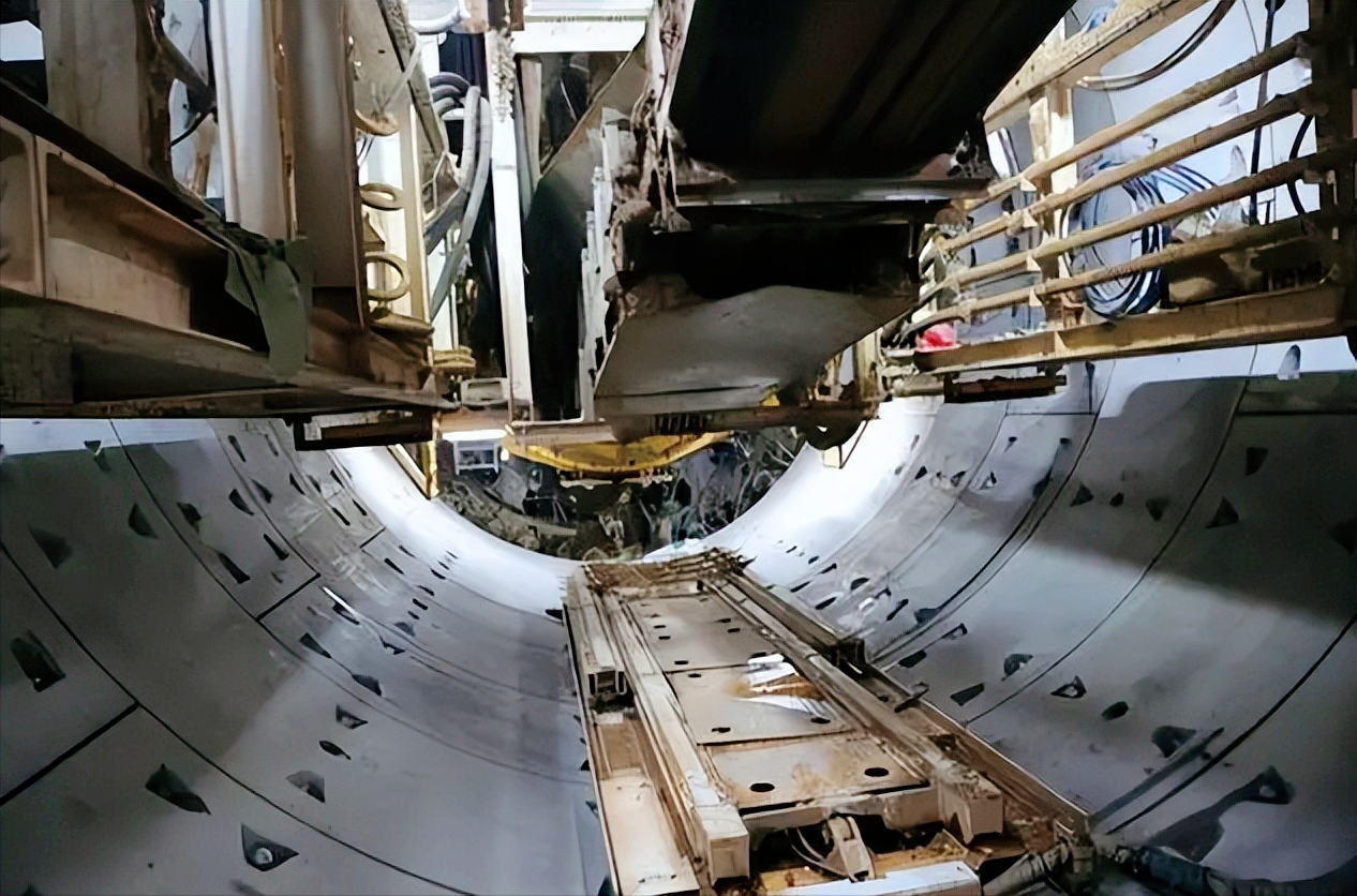 终于成功逆袭！中国5大科技领先全球，西方人感慨：真是比不过