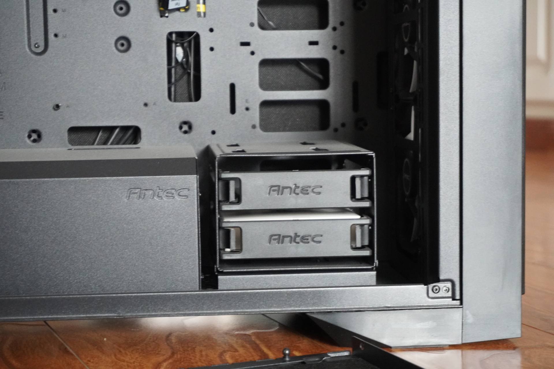 36只批头，电动操作，WOWSTICK电动螺丝刀会是你的心头爱吗