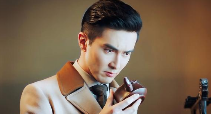 身高超185的10位男星，个个“鹤立鸡群”，不用自欺欺人谎报身高