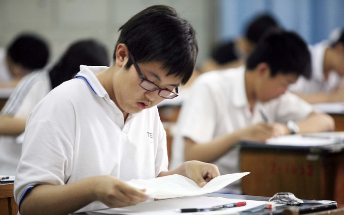 初三中等生努力学习，会不会比打工累？中考淘汰一半学生怎能不拼