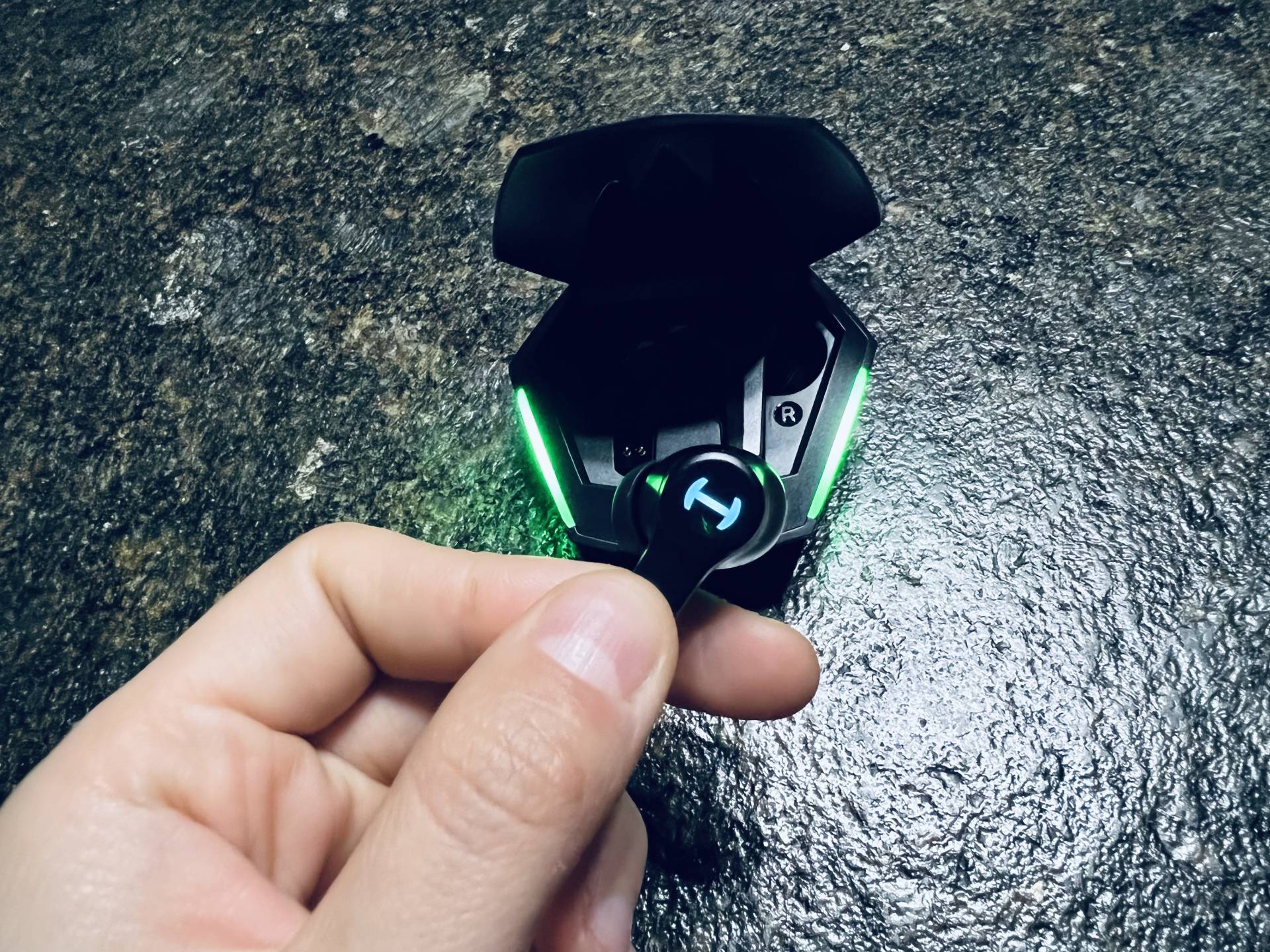 漫步者GT4S上手 | 首款入耳式双模蓝牙耳机，全民15ms极速游戏体验