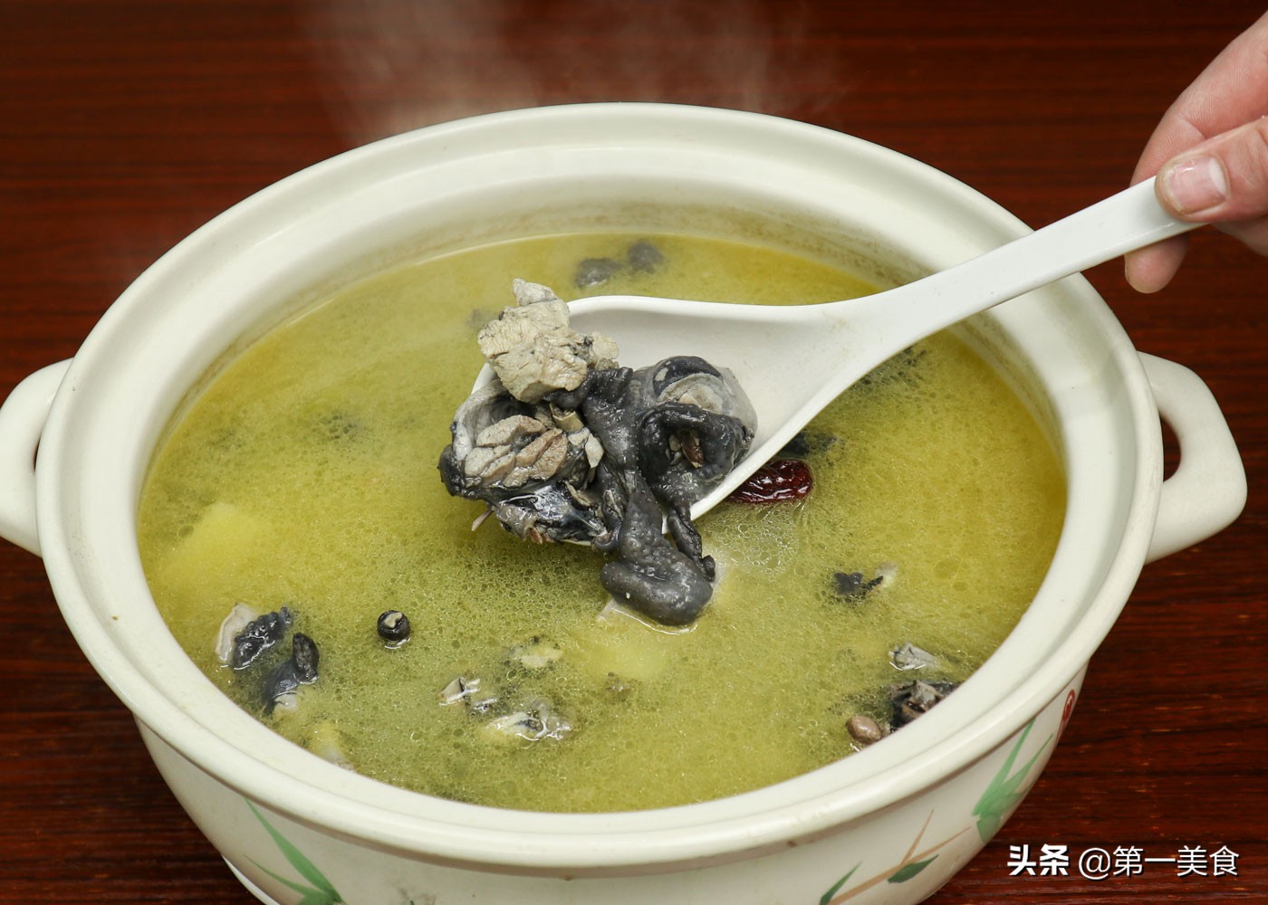 3.8女神节！建议女人：不论贫富，8种食物该吃就吃，别老想着省钱