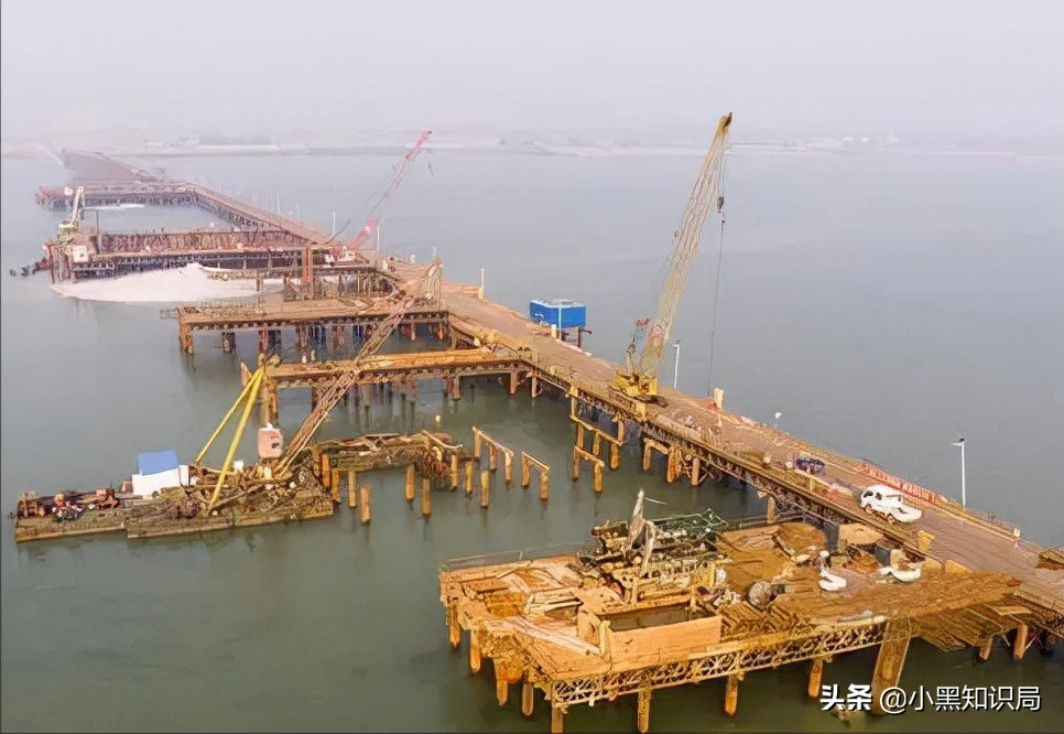 2013年，中国斥资147亿，派出4万人奔赴台湾海峡，建设平潭大桥