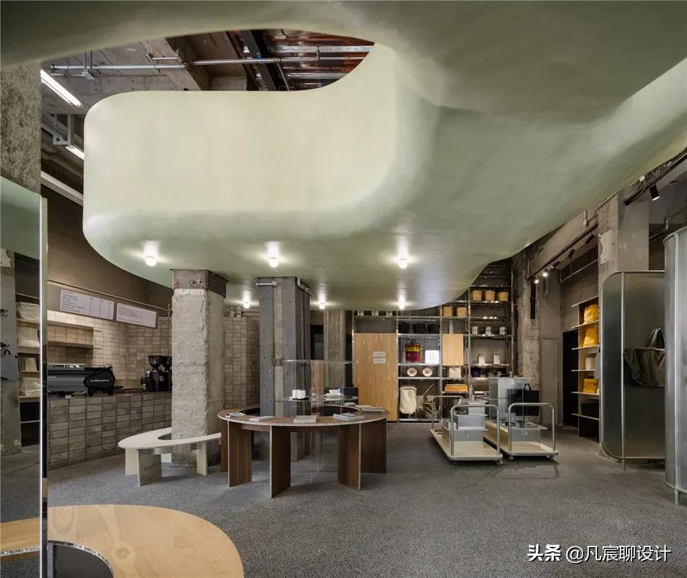 凡宸聊设计:为什么现在网红店设计得都像「装修工地」?