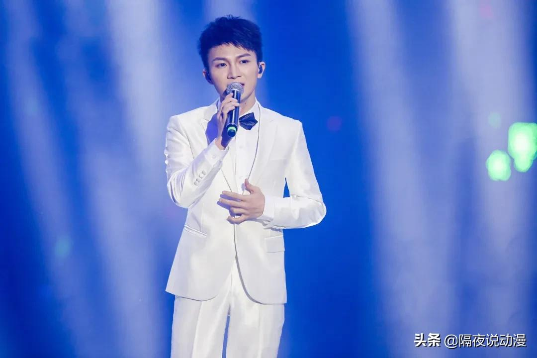 他是B站“年更UP主”，也是娱乐圈的二次元“麦霸”！其名为周深