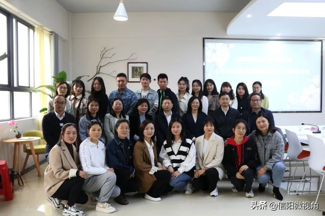 信阳师范学院文学院院长姚圣良一行赴羊山外国语小学东校区研讨交流