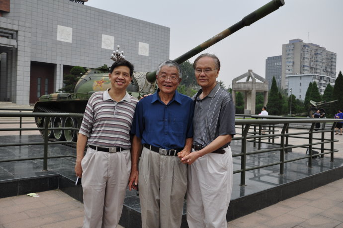 开国上将吕正操教子