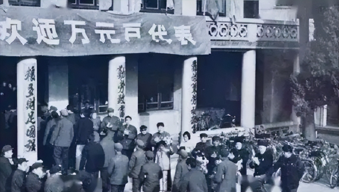 1999年深圳女子廖莉妍家中遭劫匪,被抢走190万?警方:黑吃黑