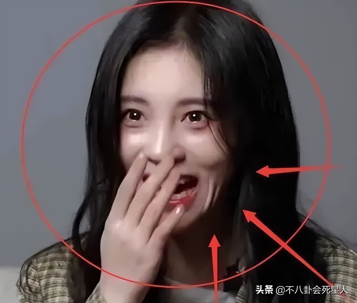 娱乐圈“假下巴”大赏，又尖又翘，一笑下巴原地起飞太吓人