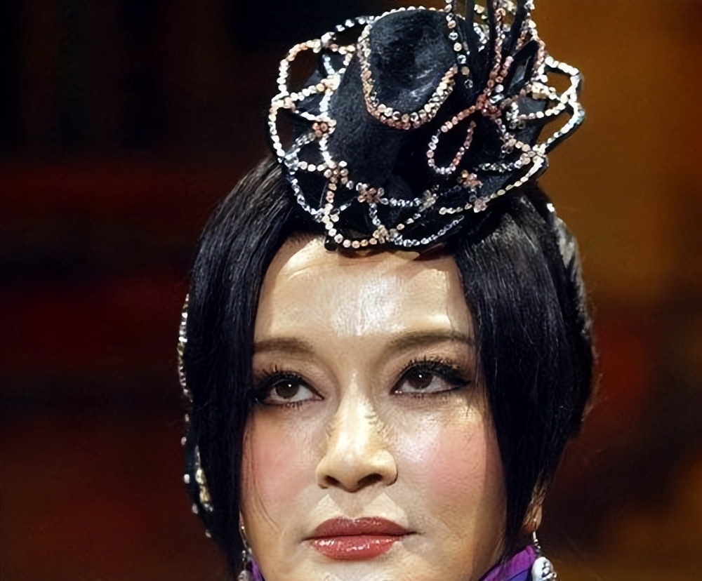 6位昔日女神白发照，刘晓庆成整容脸，叶倩文老得最自然