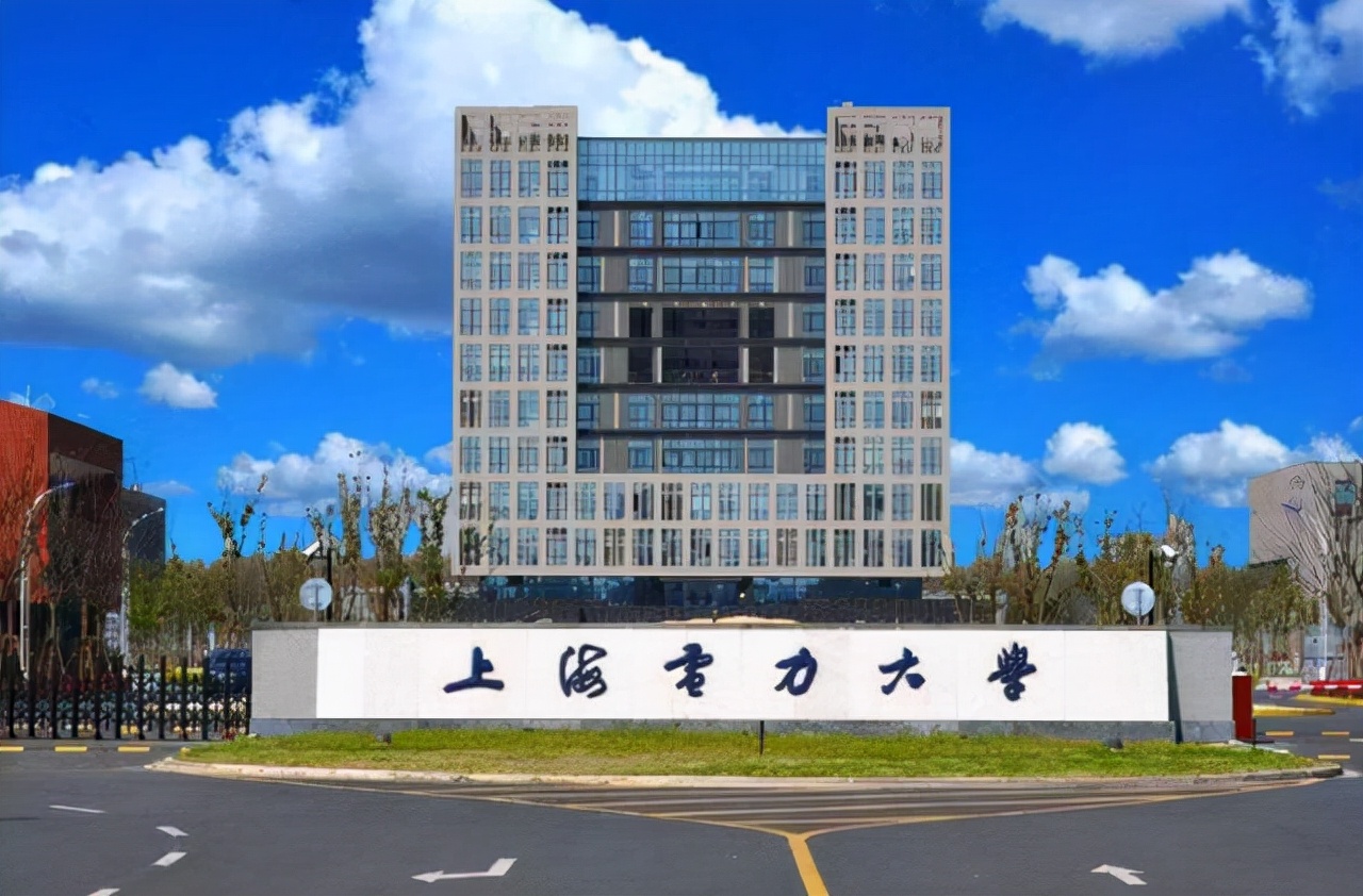 国内3所提档线不高的大学，发展前景好，毕业有机会获得铁饭碗