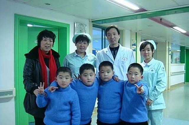 轰动一时的中国首例全男4胞胎：18年前大难不死，18年后金榜题名