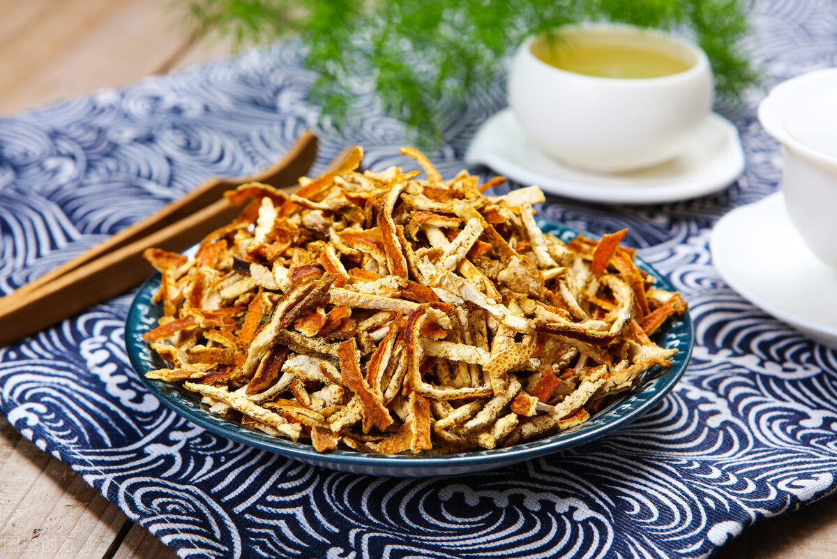 喝什么茶能减肥快又能瘦身（想要减肥快不妨多试这四种茶）