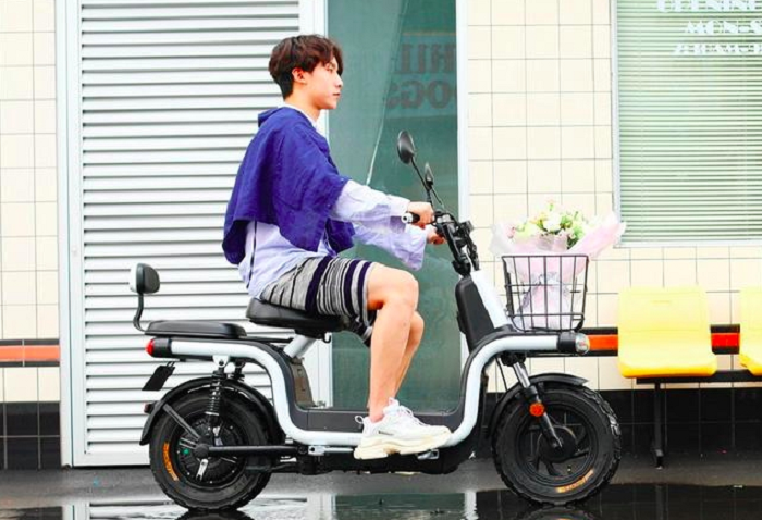 才知道！电动车铅酸电池、石墨烯、锂电池有什么不同？哪个更实用