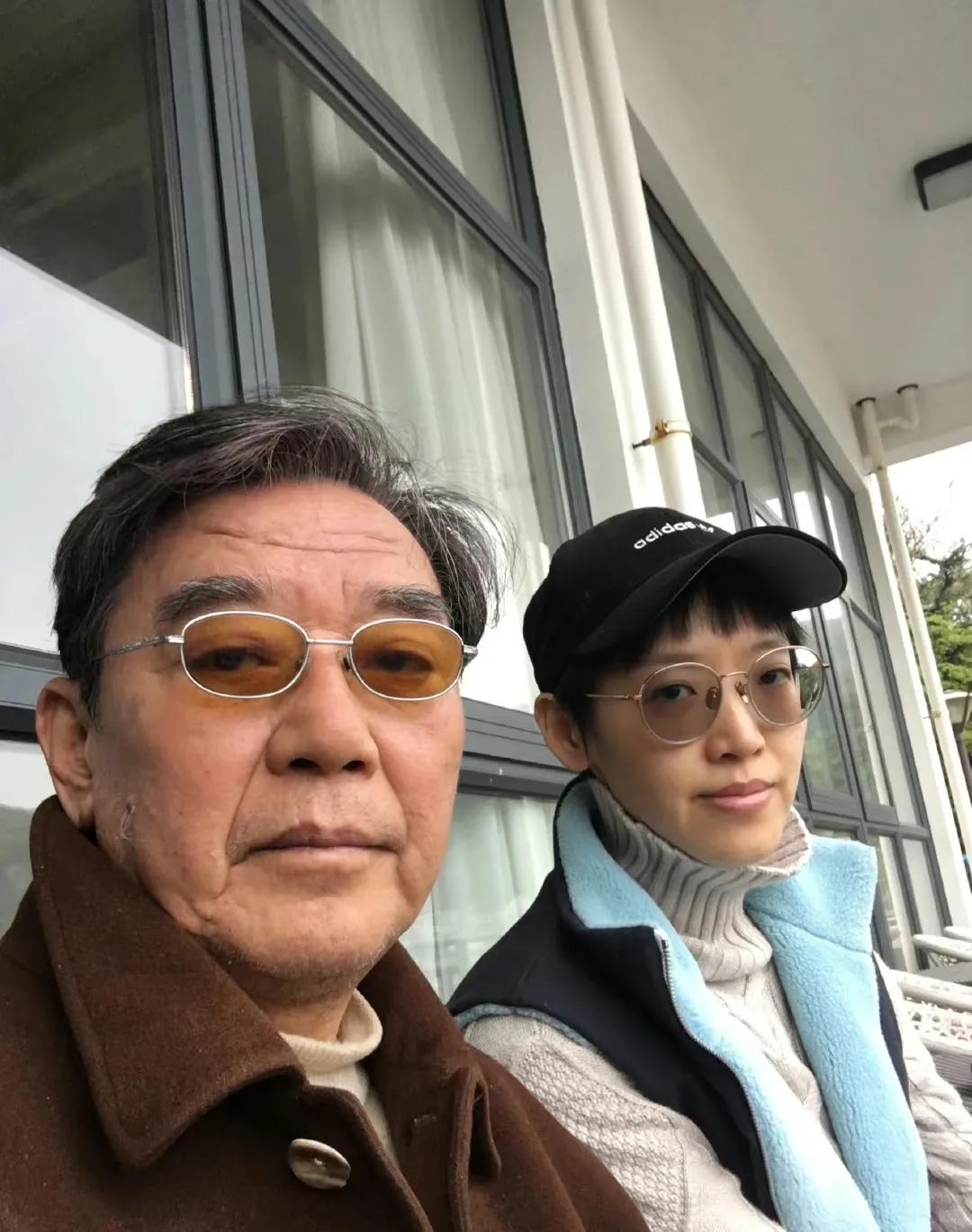 演员李立群，娶大学教授为妻，相伴一生无绯闻