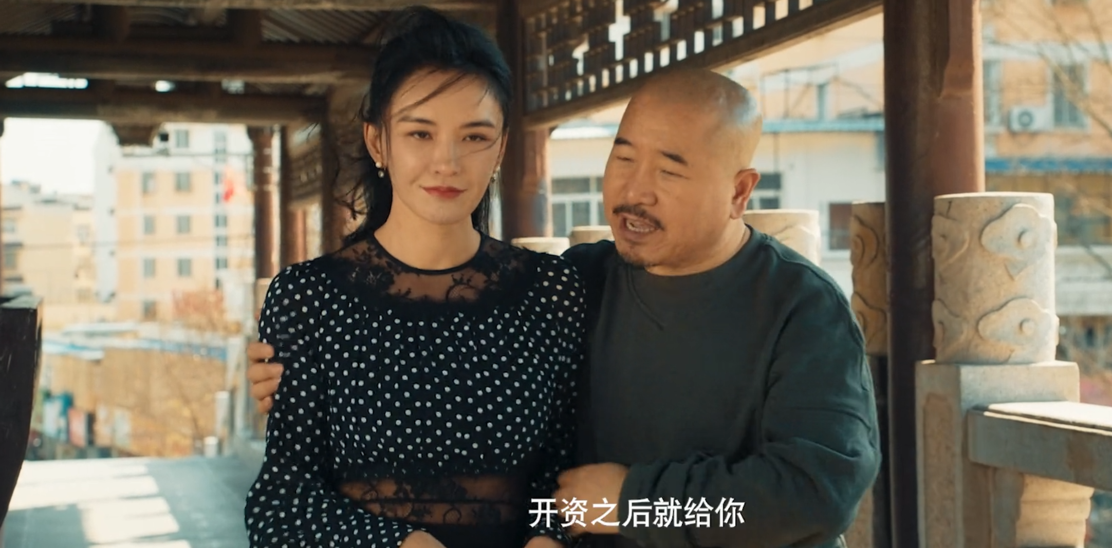 没想到，王小利一部网大能抄袭三部经典，赵本山的招牌被消耗光了