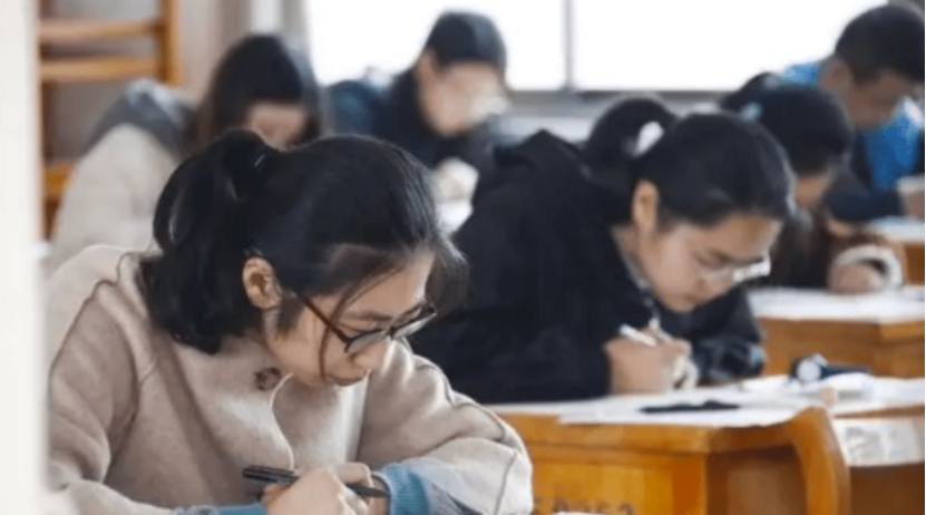 公务员禁止兼职，事业编鼓励兼职，为什么大学生依旧热衷公务员？