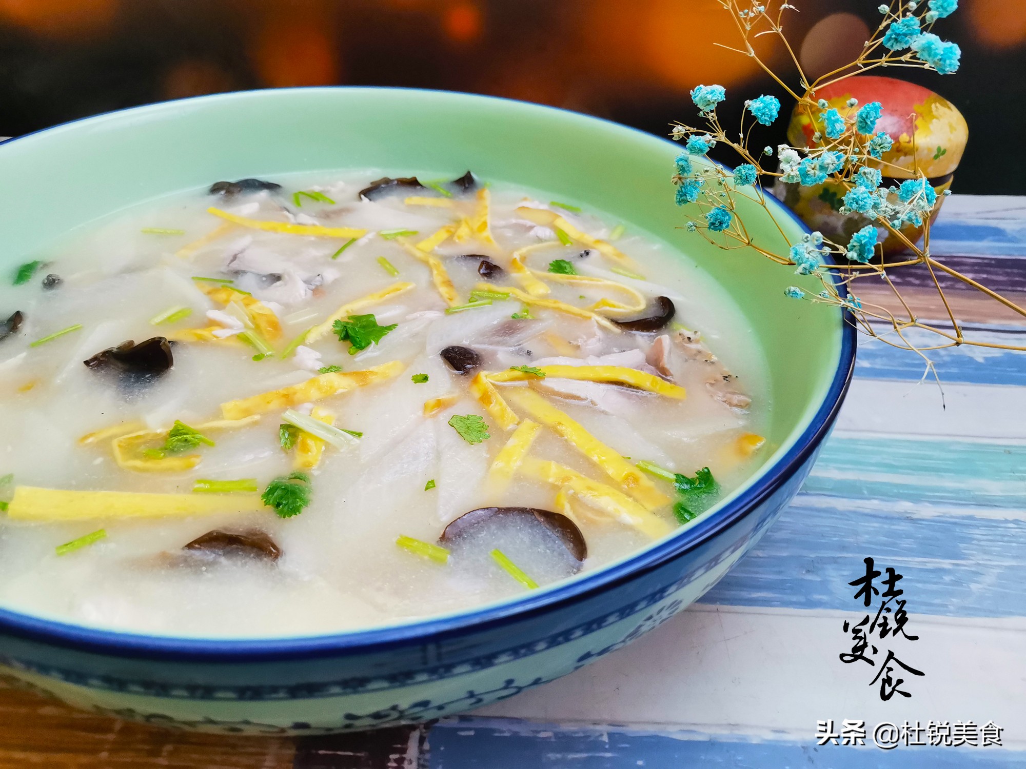 年夜饭做鱼菜，不蒸也不炖，做成美味溜鱼片，鲜香酸爽父母连连夸