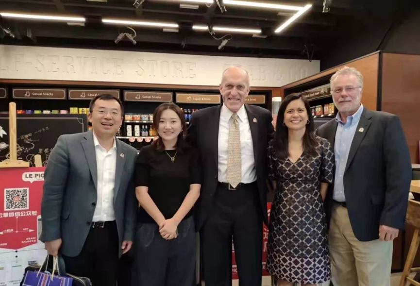 云拿AI无人店风靡海外名校？无人零售又一应用场景即将迎来爆发