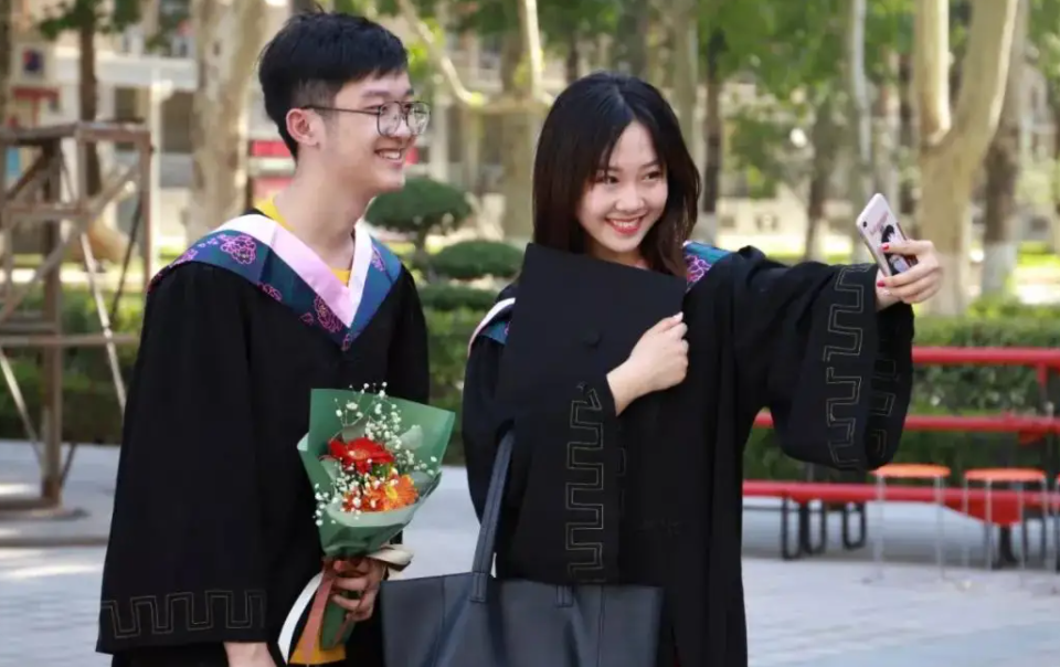 专科生算不算大学生？众人各抒己见，有关部门其实早就明确回复过