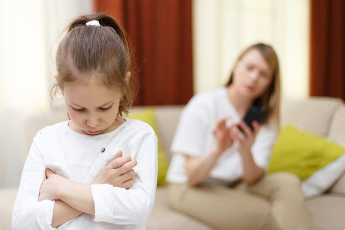 最好的寄宿制学校，也无法代替家长，过早寄宿的危害，你想象不到