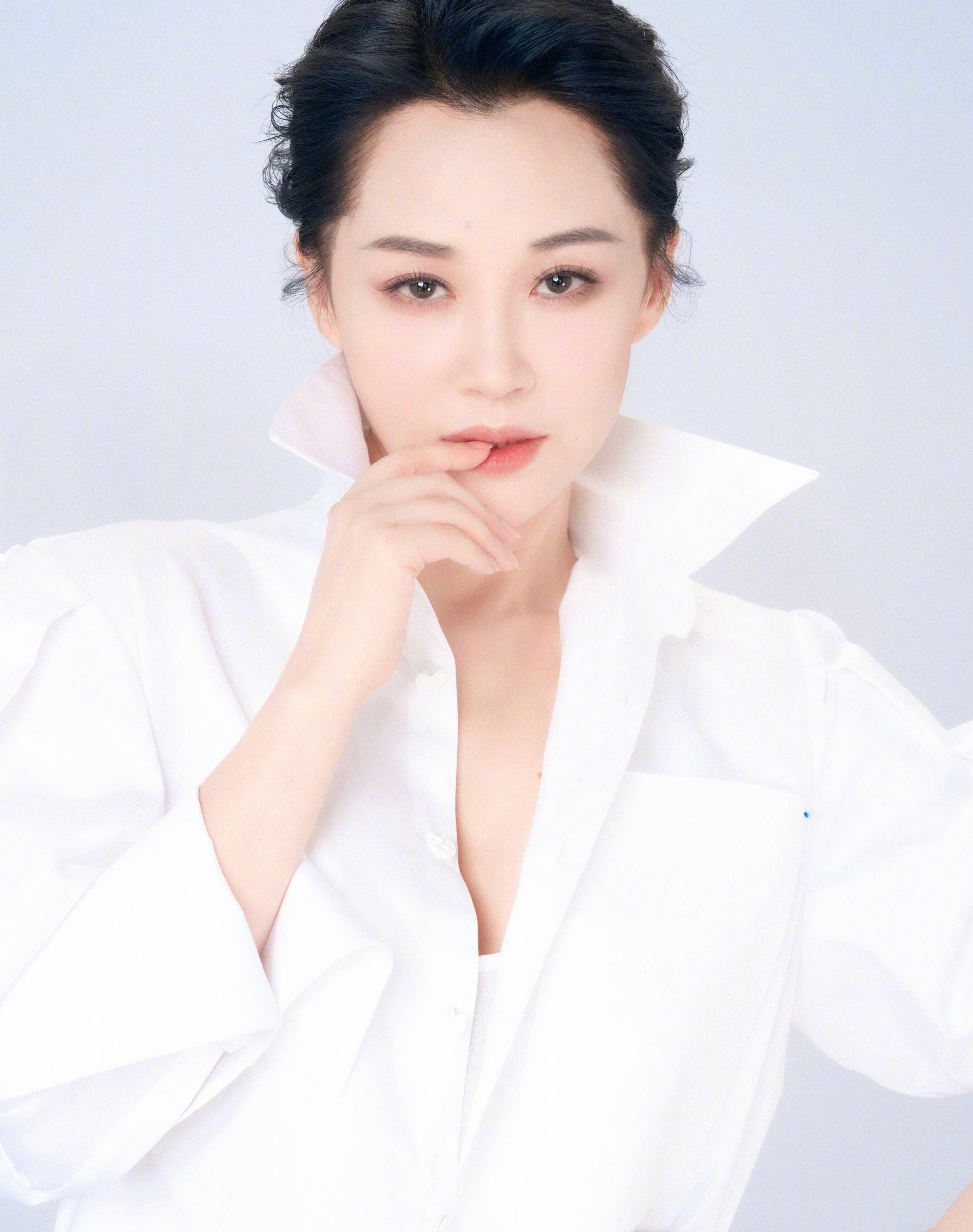 周末2天曝出8个瓜，被传封杀、三胎流产、发律师函，个个都是大瓜