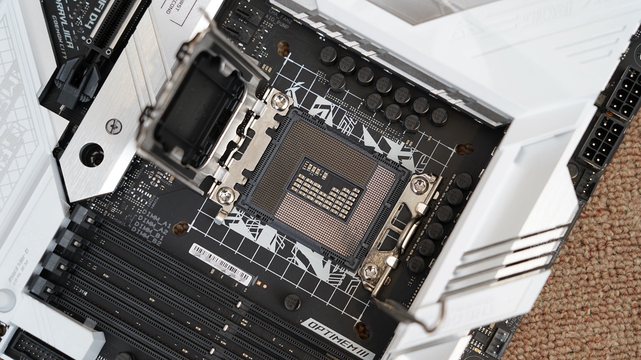 扫雷不卡？12700KF+Z690吹雪+DDR4 5000+3080Ti打造了一台黑白主机