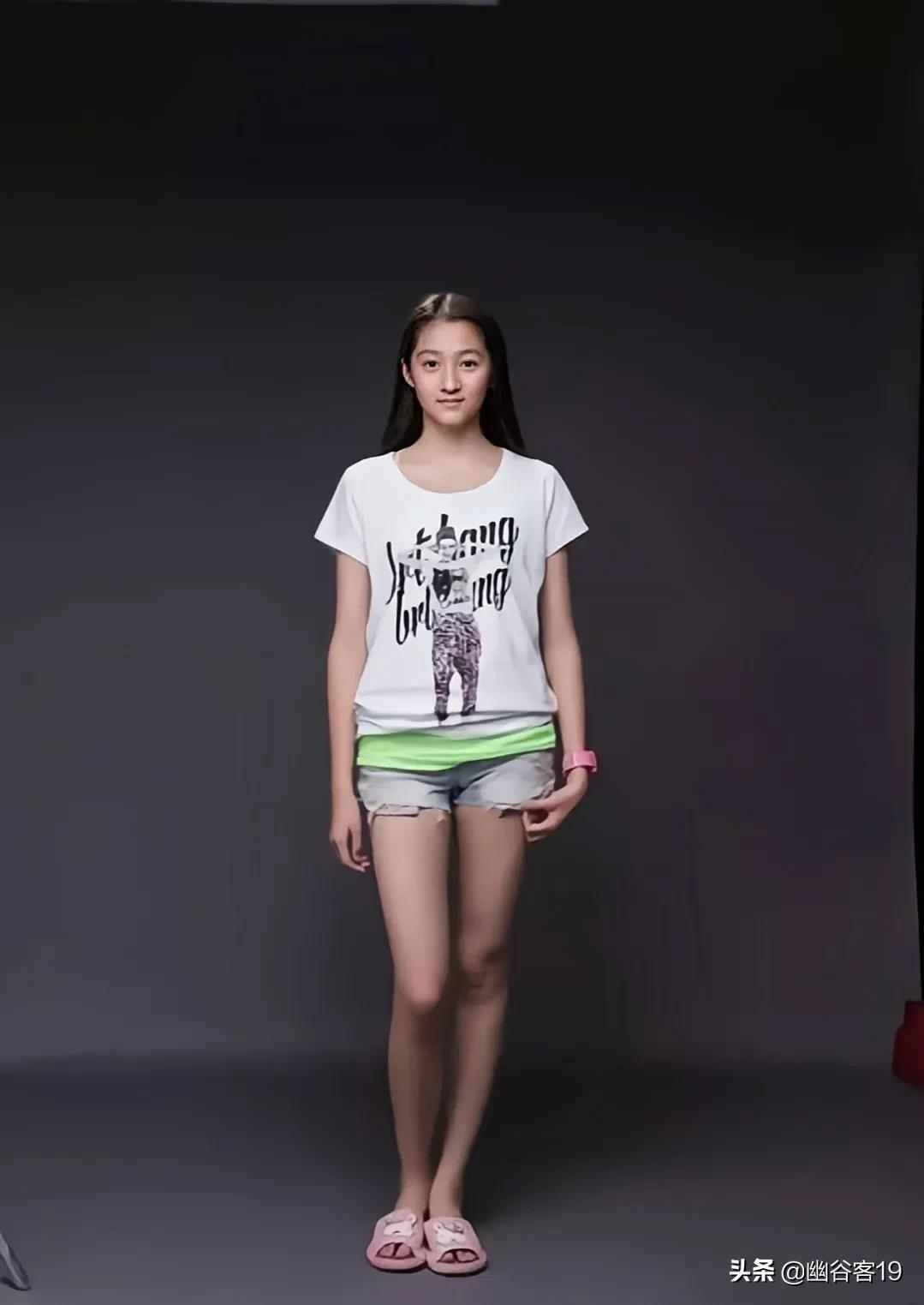 这个女孩是谁？关晓彤吗？