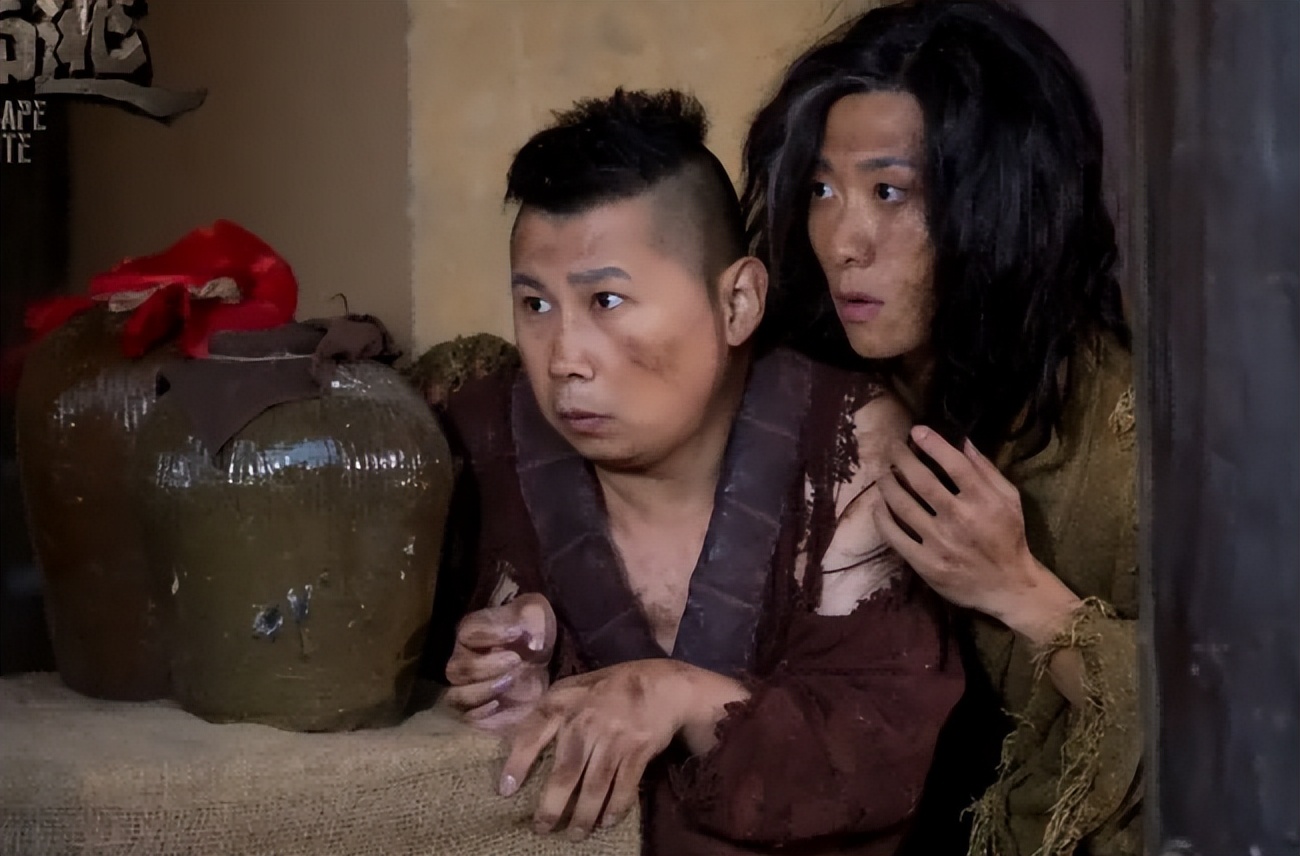 同为是“泡面头”，把张一山、肖战和张国荣放一起，差距就出来了