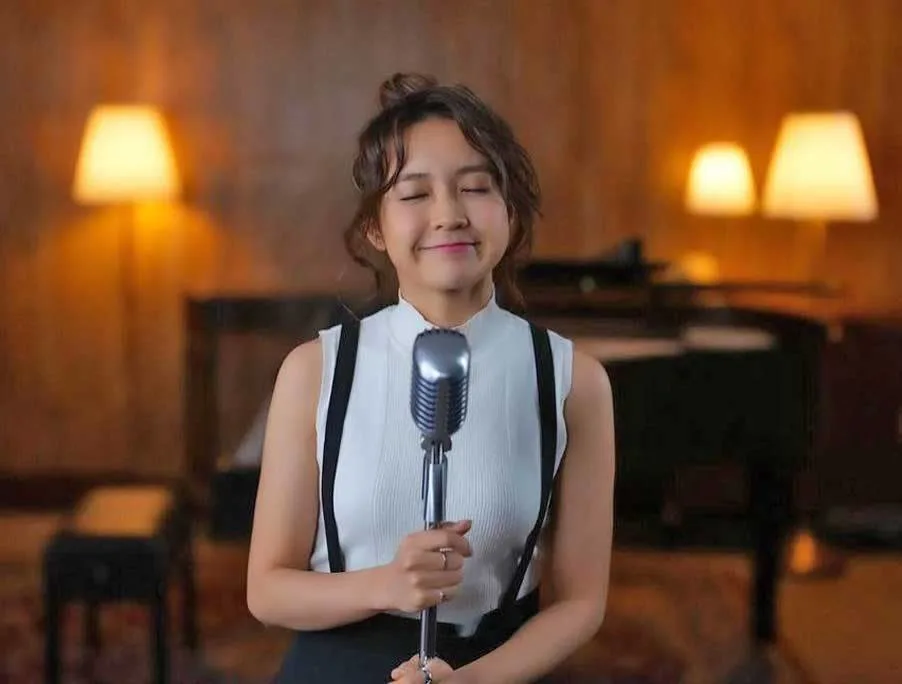 新垣结衣婚后现身被指发型出事！女生30岁后驾驭不了刘海？