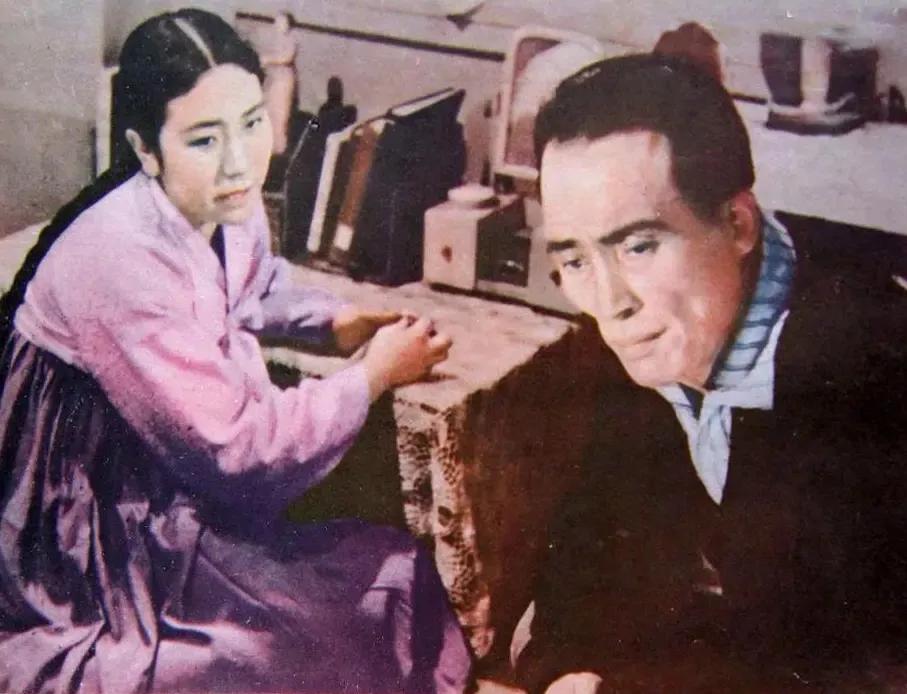 世界电影（0102）朝鲜电影《九点正》（1960）剧照欣赏