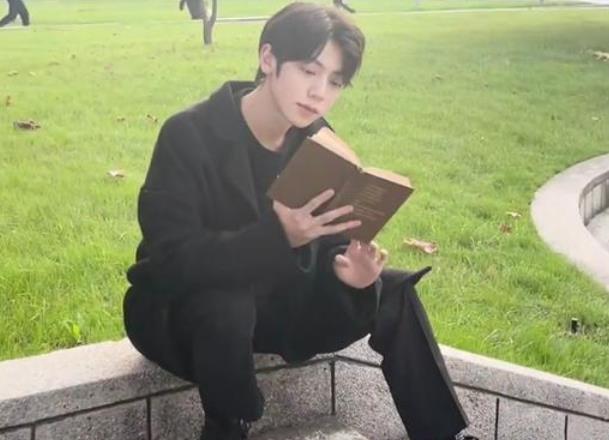 武大校草现身华科大招生视频，评论区笑不活了，高校CP已锁死