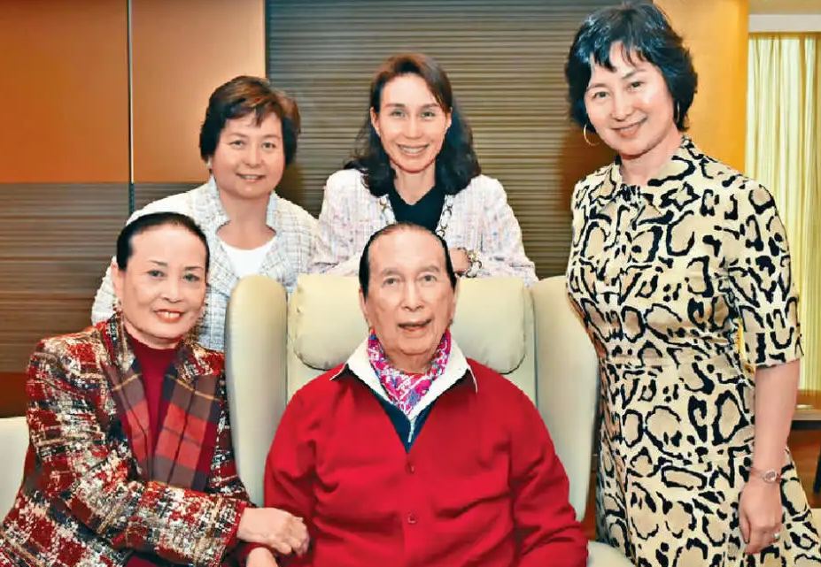 赌王何鸿燊二房太太去世