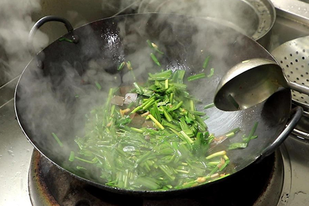 男性过了五十岁后，多食这三样，每周两次，补肝益肾，回到二十岁