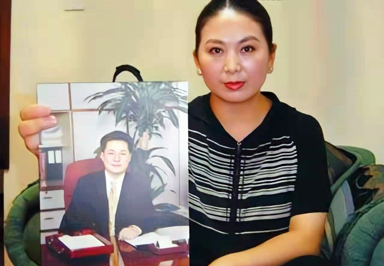 辽阳首富袁宝璟：白手起家却误入歧途，为求免死，捐给国家495亿