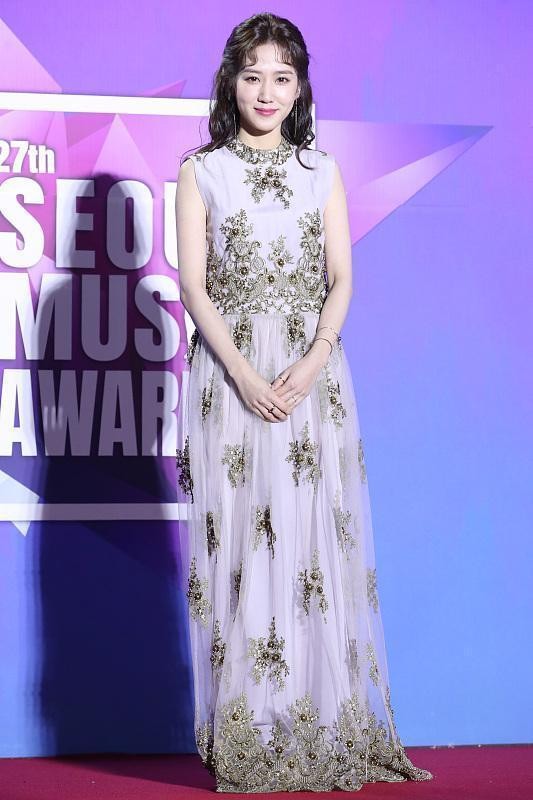 奇怪的律师“朴恩斌”，还是长发的时候更好看，穿上裙子更温柔