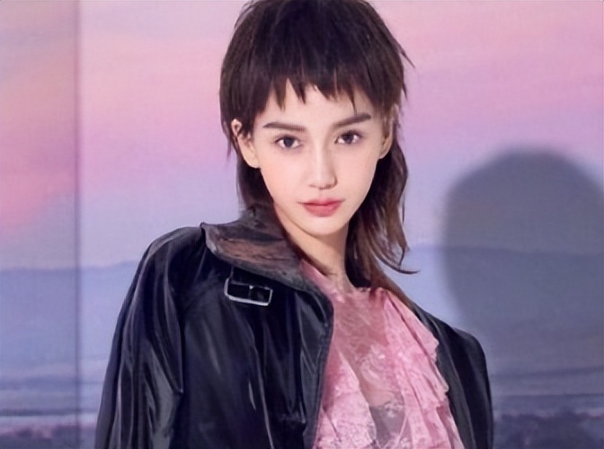 Angelababy的刘海造型