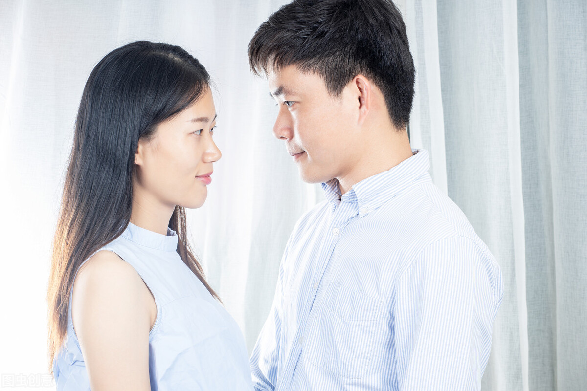 29岁的女人：因为一次同学聚会，竟然发生了婚外情，该告诉丈夫吗