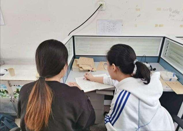 高三英语成绩75分，三个月提升到123分，她只坚持了三件事