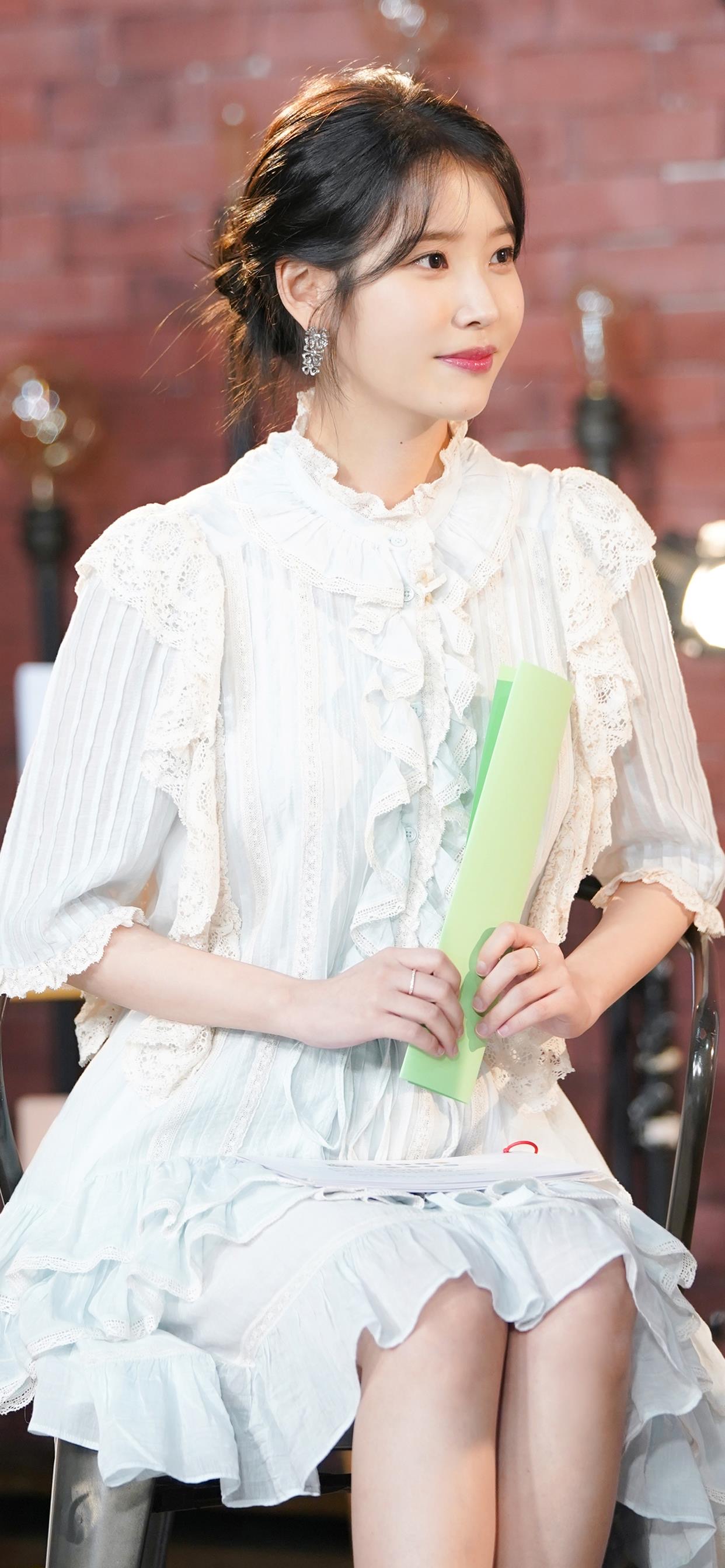 IU壁纸｜李知恩太美了