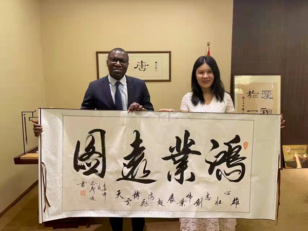 当代最具有时代感的艺术家：佘声俊