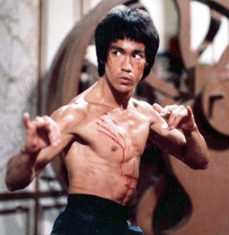 马华：中国首位健美操明星，90年代火遍全国，为何41岁英年早逝？