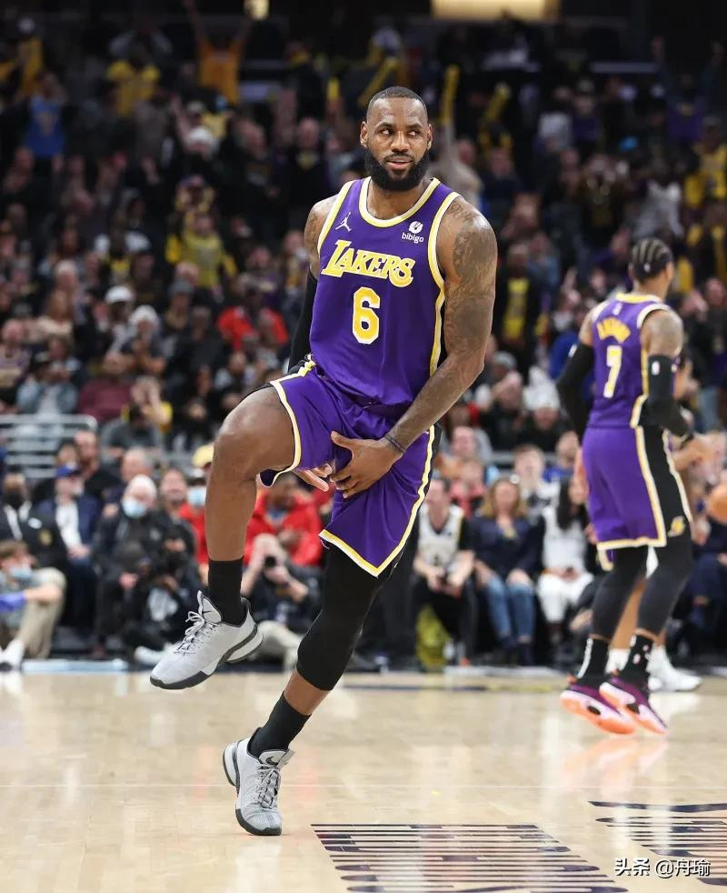 nba今天都有哪些球赛(今日NBA：湖人三加时惜败国王，太阳取15连胜，鹈鹕爆冷击败爵士)