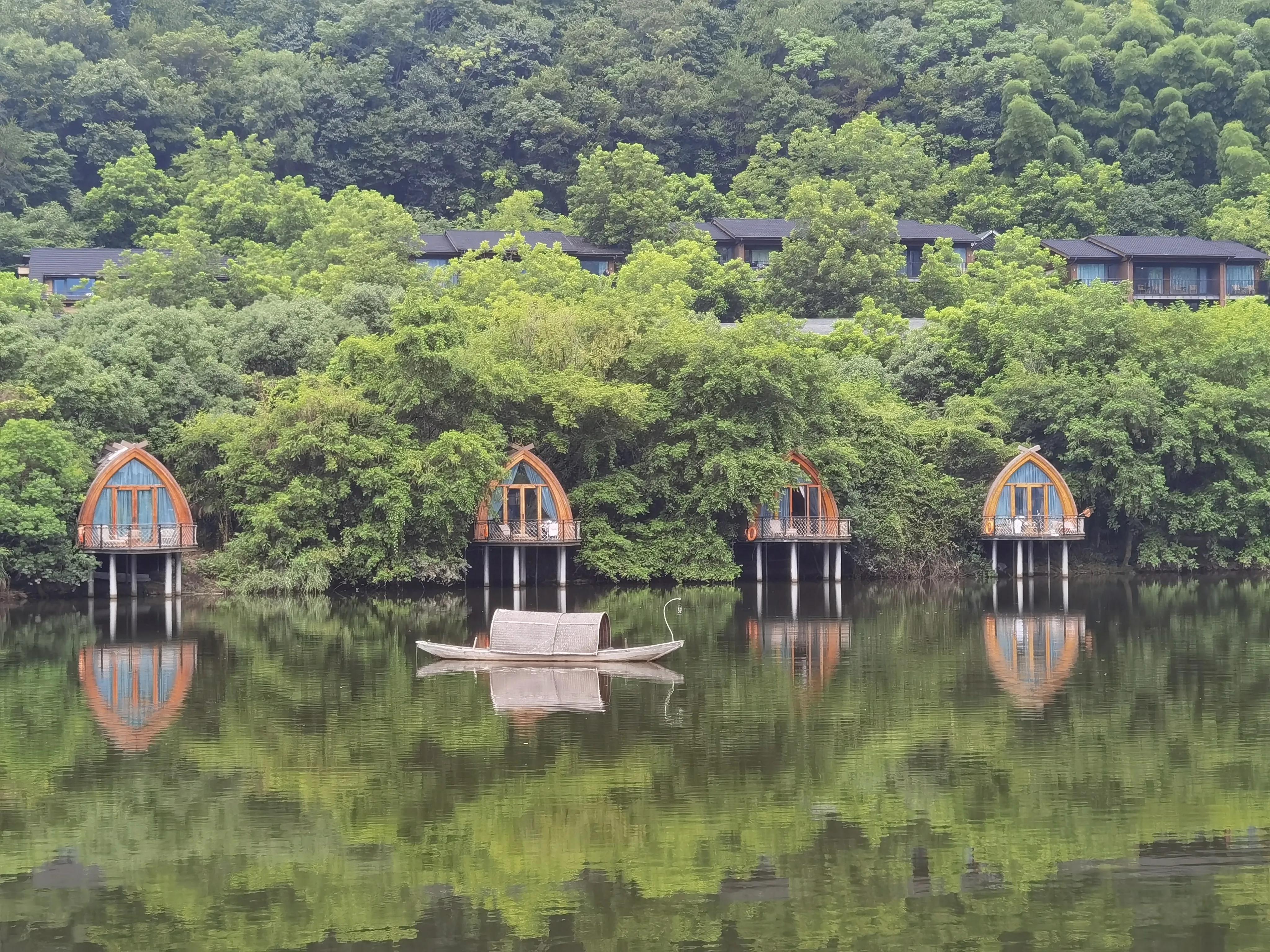 杭州富春开元芳草地度假酒店67照到一排船屋67照到芳草地