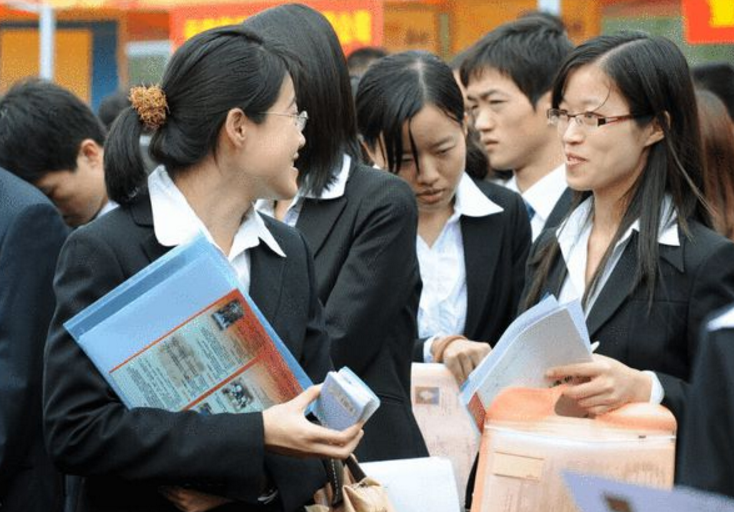 重庆中烟系统公布拟录用名单，大部分都是本科生，硕士去一线