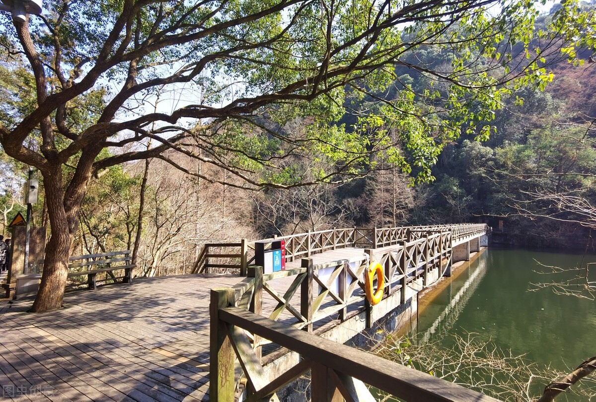 初冬温泉季，推荐江浙沪的6大天然温泉，泡汤选这些就对了！插图12