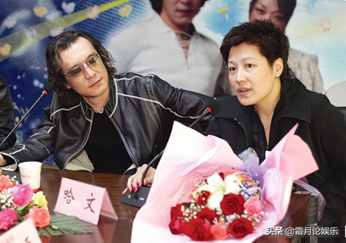李咏病逝4年了，遗孀哈文的选择令人泪目