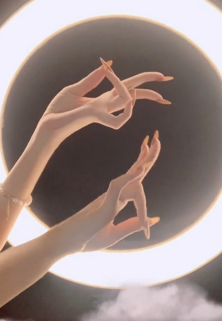 “天下第一舞指”密加：全网最会挣钱的一双手，一场直播赚200万